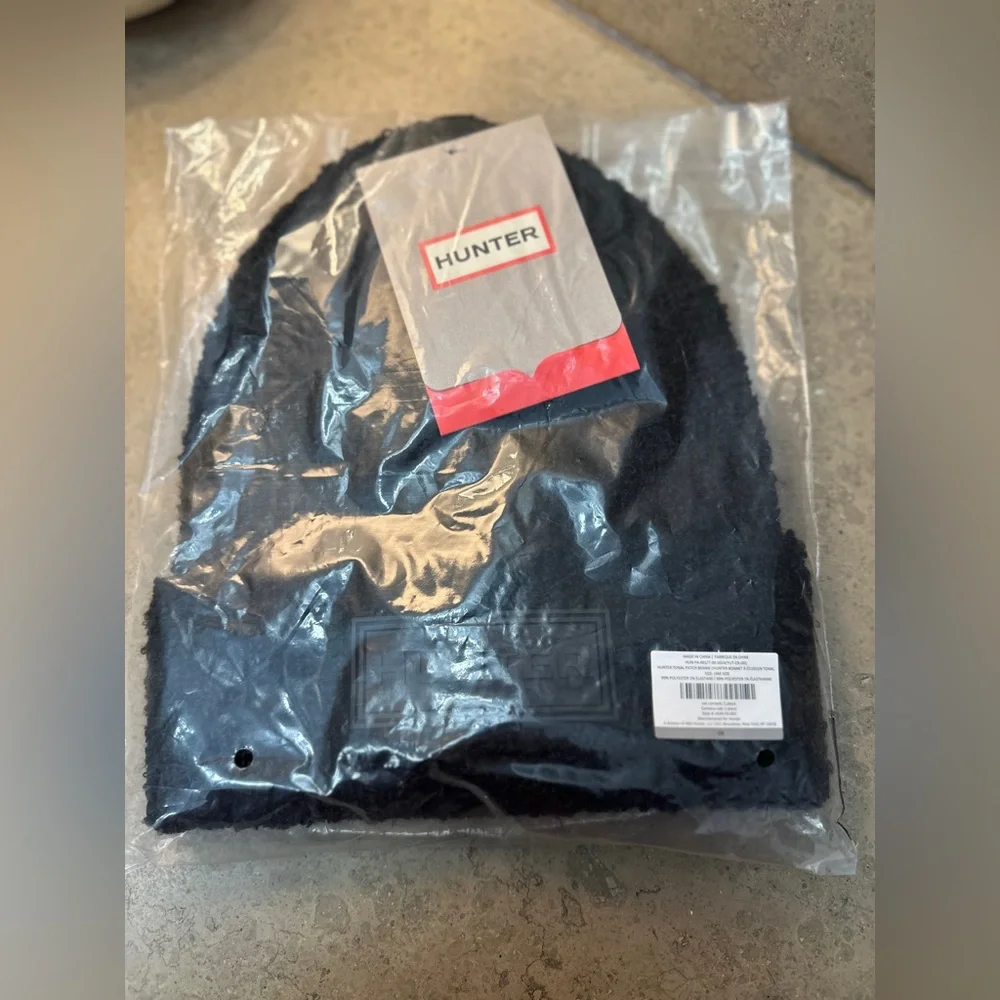 NWT Hunter Tonal Patch Beanie-Black - Picture 2 of 6